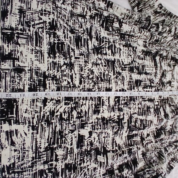 RUBY RD V-NECK PULLOVER, BLACK AND WHITE DESIGN, JEWEL NECK, XL - Picture 7 of 8